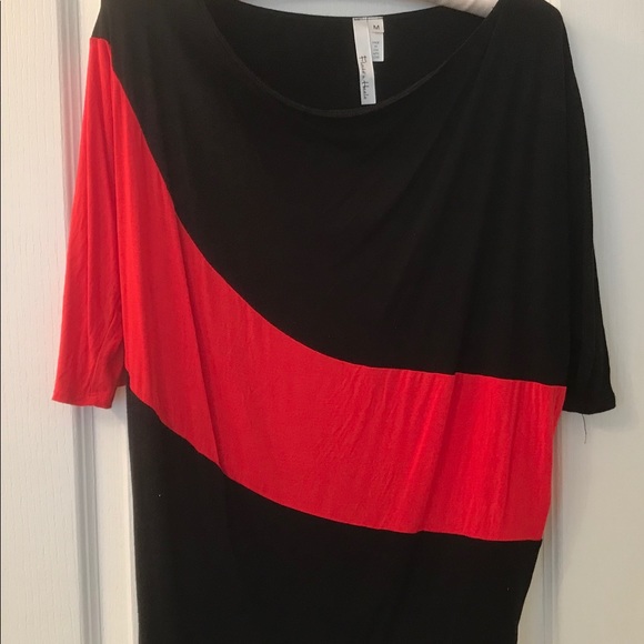 Flats & Heels Red/Black Color-blocked Dolman Top - Picture 1 of 2